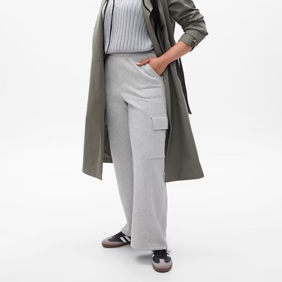 ❤️ NEW! GAP Vintage Soft Cargo Sweatpants Joggers w/Drawstring at Ankles - Picture 6 of 8